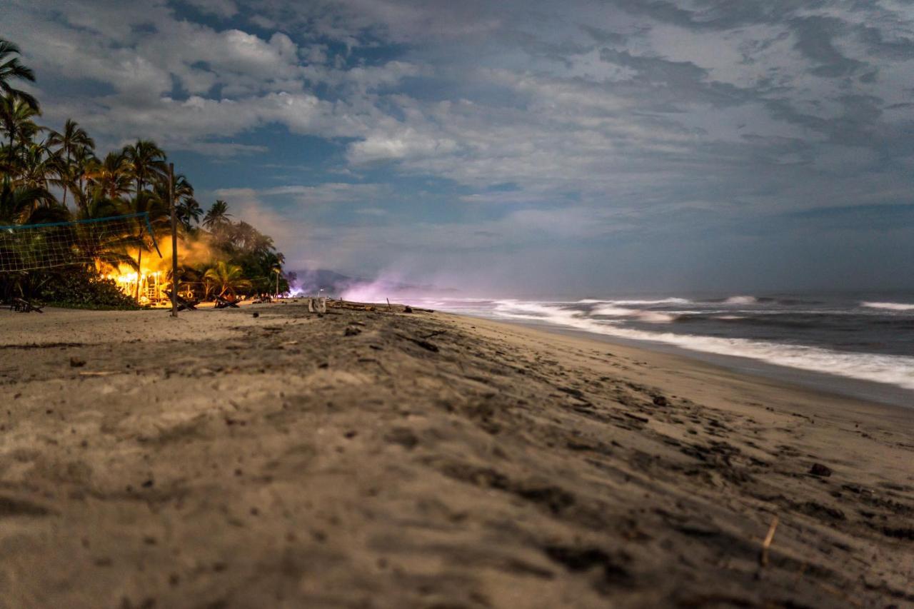 Los Hermanos Beach Hostal Guachaca Екстериор снимка